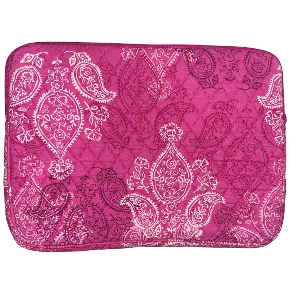 Vera Bradley Magenta Paisley Quilted Laptop Tablet Sleeve 10x13x1
